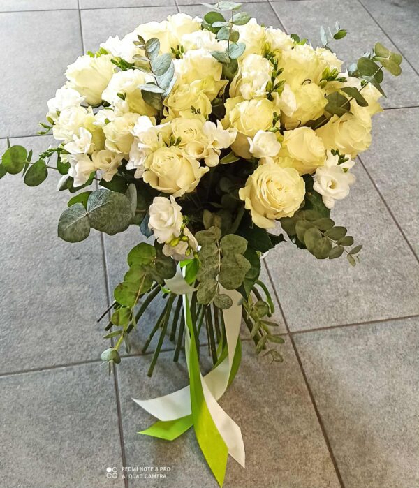 Buchet alb