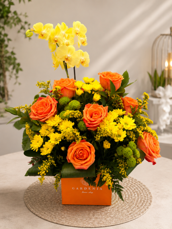 Aranjament Floral Premium cu Orhidee Galbenă și Trandafiri Portocalii